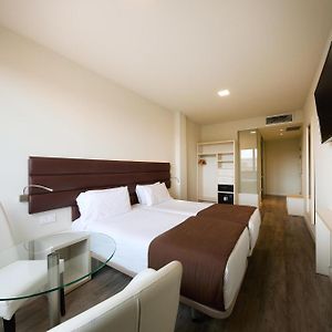 Habitación Estándar con 2 Camas Individuales